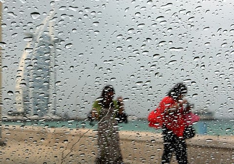 Scattered showers are expected today, with temperatures dropping slightly, particularly in western areas.