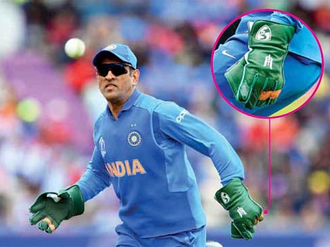 Mahendra Singh Dhoni’s gloves with the military insignia logo has caught the attention of the world with mixed reactions coming in from the experts