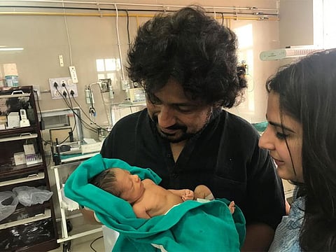 Filmmaker and journalist @Vinodkapri and his wife @SakshiJoshi, who want to adopt the baby.