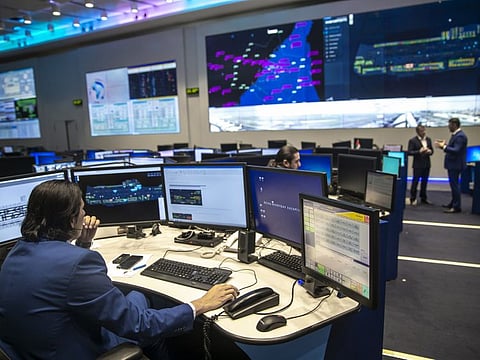 Upping the ante on enhancing the customer experience at Dubai International (DXB), operator Dubai Airports has launched a high-tech system that monitors airport operations in real-time and visualises traffic flows to support consistently smooth operations at the world’s busiest airport.
