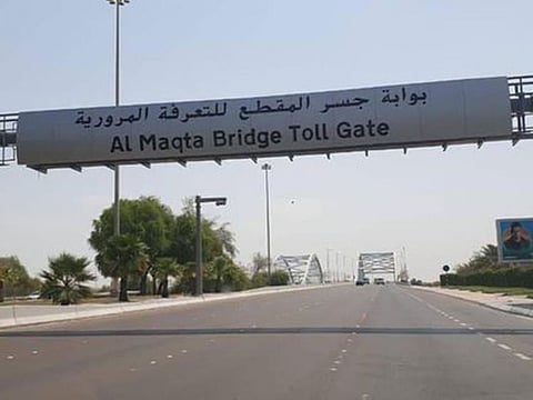 The Department of Transport (DoT) in Abu Dhabi has started to install the new traffic tariff gate at Al Maqta Bridge.