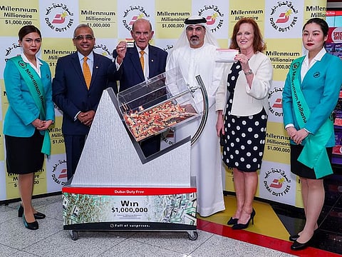 The Dubai Duty Free Millennium Millionaire draw in Series 306 with ticket number 2711 was conducted by Dubai Duty Free’s Executive Vice Chairman & CEO, Colm McLoughlin (third from left), Chief Operating Officer, Ramesh Cidambi; Salah Tahlak, Executive Vice President – Corporate Services and Sinead El Sibai, Senior Vice President – Marketing.