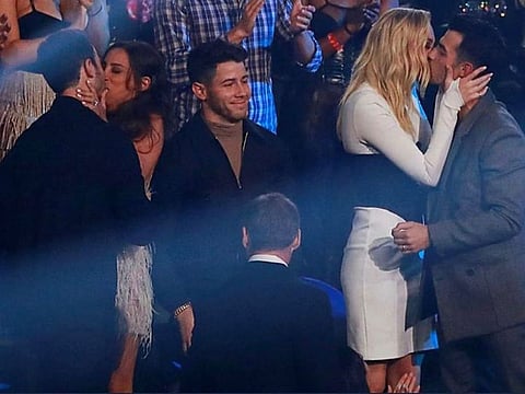 Nick Jonas's awkward pic from the VMAs is going viral