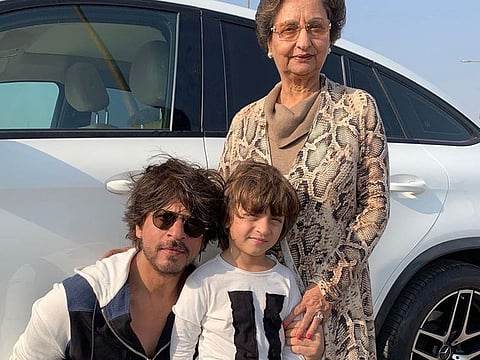 Gauri's mother along with SRK and AbRam