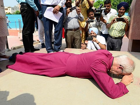 Archbishop of Canterbury Justin Portal Welby pays tribute to the martyrs at the Jallianwala Bagh martyrs memorial in Amritsar on September 10, 2019