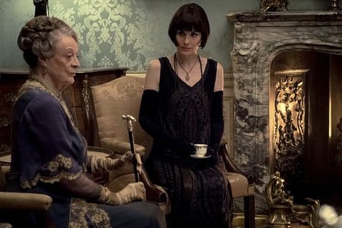 4127_D016_00046_RC
Dame Maggie Smith stars as The Dowager Countess of Grantham and Michelle Dockery as Lady Mary Talbot in DOWNTON ABBEY,