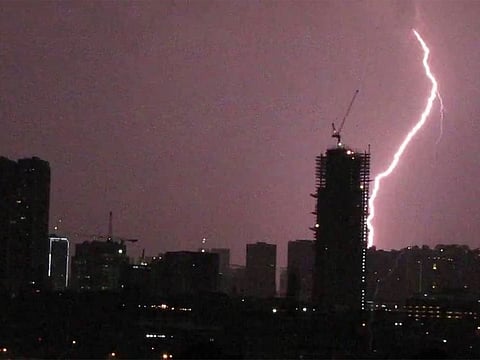 Flight and ground operations at the Ninoy Aquino International Airport (Naia) were suspended on Wednesday afternoon (October 2) due to intense rainshowers with lightning and strong winds.suspeded .