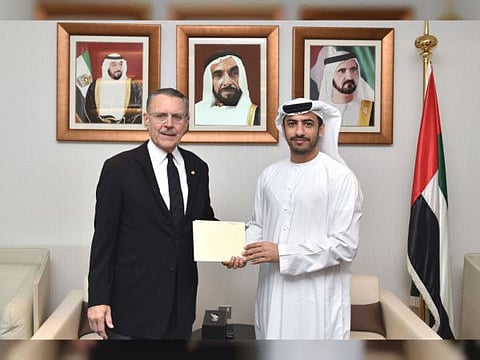 Shihab Al Faheem, Assistant Under-Secretary for Protocol Affairs at the Ministry of Foreign Affairs and International Cooperation received Monday copies of the credentials of John Rakolta Jr. US Ambassador to the UAE.
Al Faheem wished the US Ambassador success in the performance of his duties and in enhancing bilateral relations and cooperation between the UAE and the United States.
The newly appointed Ambassador expressed his pleasure at representing his country in the United Arab Emirates, which enjoys a prestigious regional and international position as a result of the visionary policies of President His Highness Sheikh Khalifa bin Zayed Al Nahyan.
WAM
