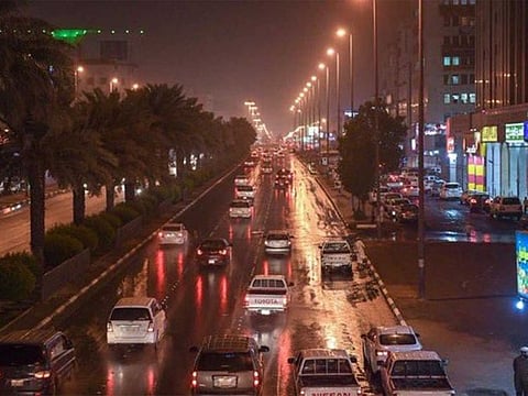 Schools in UAE closed on Wednesday, UAE to get rain, lightning, dusty winds