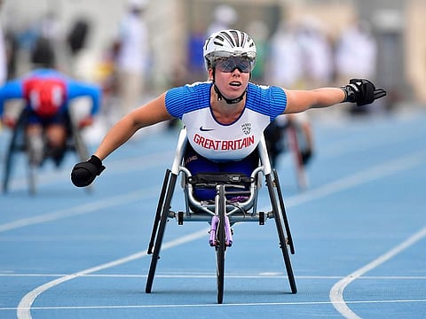 Hannah Cockroft wins gold in Dubai.