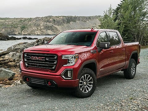 In addition to the updated 6.2-litre, the new Sierra gets a revised 5.3-litre V8, as well as an all-new 3.0-litre inline-six turbo-diesel engine (that we’ll never see here in the UAE...)