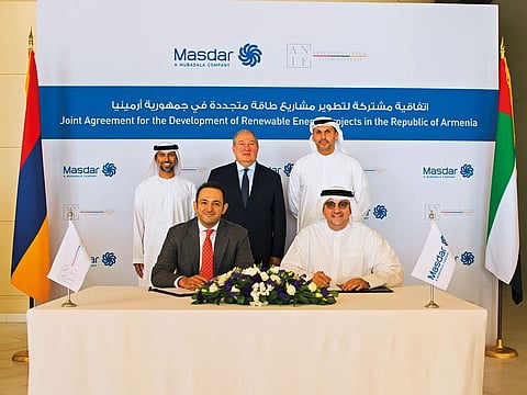 Al Ramahi and Papazian sign the agreement. The event witnessed by Armen Sarkissian, President of Armenia, Suhail Al Mazroui, Minister of Energy and Industry and Khaldoon Al Mubarak, CEO of Mubadala.