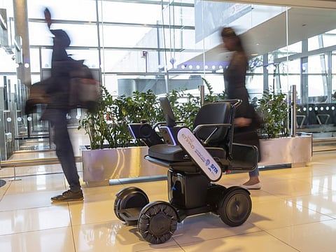 – Etihad Airways, the national airline of the United Arab Emirates, together with its partners Abu Dhabi Airports and WHILL personal electric vehicle supplier have completed guest trials of their innovative autonomous wheelchairs at Abu Dhabi International Airport.
COURTESY ETIHAD