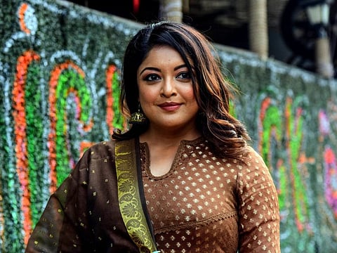 Bollywood actress Tanushree Dutta poses for photographs as she attends a press conference to speak about her ongoing case and the #Metoo movement in Mumbai on January 7, 2020. / AFP / Sujit Jaiswal