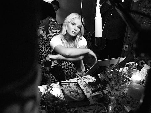 Jessica Simpson reveals childhood abuse in memoir