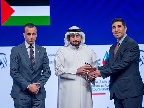 Shaikh Ahmed bin Mohammed bin Rashid Al Maktoum, hands over the award to Dr. Mahmoud Shatat from The State of Palestine, in the category of Innovative Individual Award Distinguished Researcher, during Mohammed bin Rashid Al Maktoum Global Water Award - Second Cycle, at Madinat Jumeirah in Dubai. 29th January 2020.