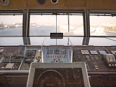 The Queen Elizabeth 2 has announced that it will now offer Passengers a special heritage tour that will take Passengers on a journey through the ‘Bridge’ – the command room used by the captain to control the ship during its days of service.