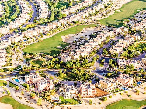 The community offers different sports activities for an active lifestyle, including golf