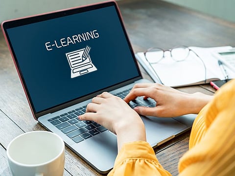 Educational institutions in the UAE start distance learning from March 22.