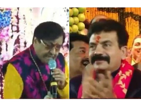 Bhajan singer Narendra Chanchal sings on stage