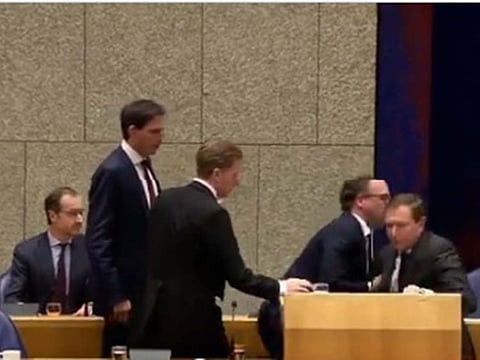 Dutch minister falls in parliament
