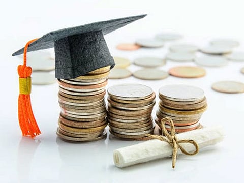 How do I stay clear of student loans that are costly? What to know when it comes to planning, managing and paying off your student loans quicker.