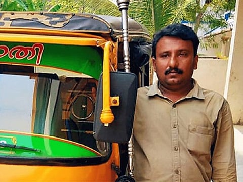 Kerala auto driver Ajayan delivers things free in his Kottayam neighbourhood amid lockdown