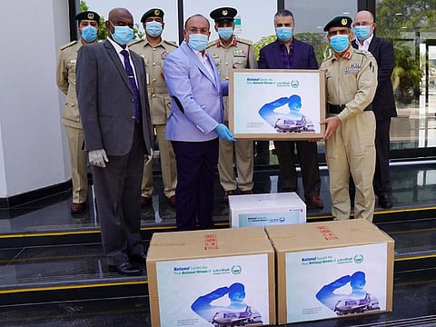 Air cargo donates 100,000 masks to Dubai Police