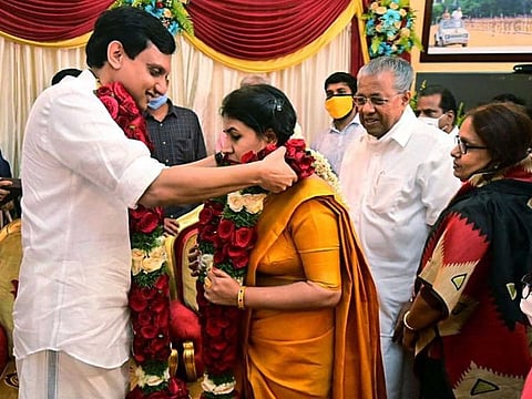 T. Veena, daughter of Kerala Chief Minister Pinarayi Vijayan, tied the knot with Mohammed Riaz, Democratic Youth Federation of India (DYFI) National President, in Thiruvananthapuram on Monday.