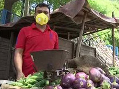 Wazir Singh, a contractual English teacher at Sarvodaya Bal Vidyalaya has been selling vegetables to make ends meet
