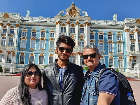 Dheerendra Patil (right) with wife Smita and son Palash