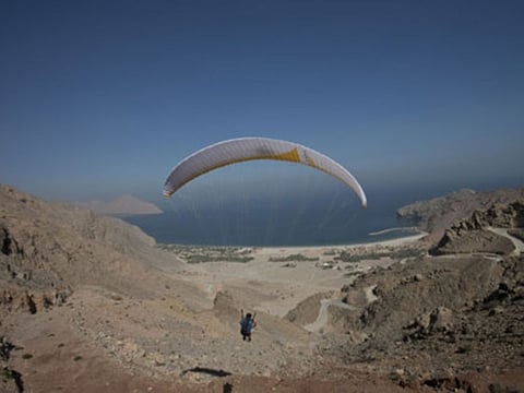 Saudi security forces have retrieved the body of Amin Mutair Al Sufyani who jumped off Jabal Al Kar on Friday evening and plunged to his death when his parachute failed to open. Photo for illustrative purposes.