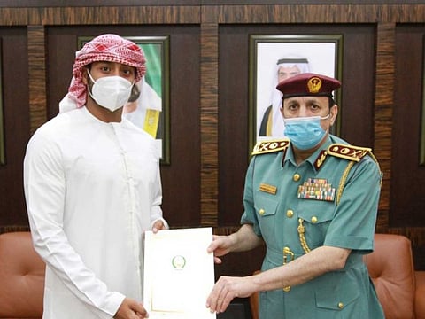 Major General Mohammed Ahmed bin Ghanem Al Kaabi, Commander-in-Chief of Fujairah Police, honoured Emirati Mahmoud Rashid Al Kindi at the former’s office for his courage and his efforts to save a person from drowning in the sea at Fujairah.