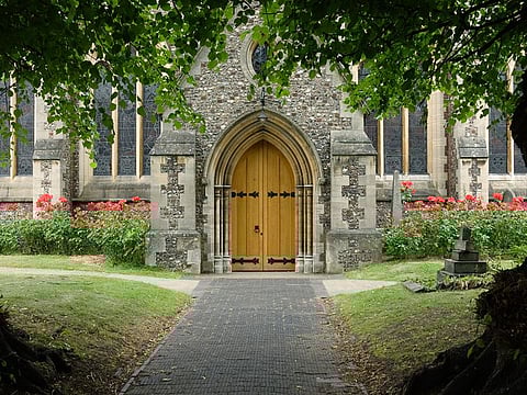 Churches in the UK are making more than £20,000 each month, an average of £200 each, by renting out their empty car park spaces to motorists needing somewhere to park.