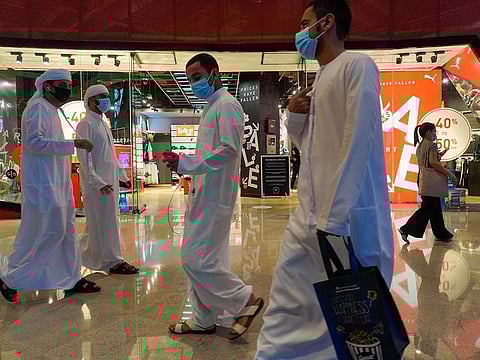 Stock Dubai mall shopping