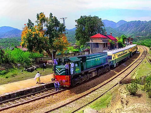 Pakistan's Khyber Pakhtunkhwa province is to revive a historic steam train safari to attract tourists in Peshawar.