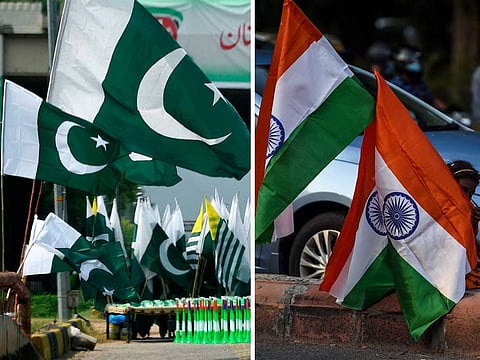 Flags of Pakistan and India