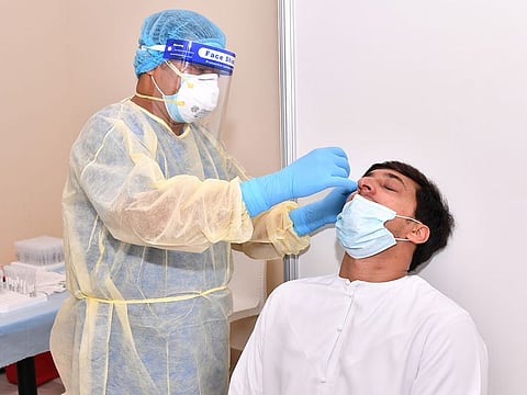 Close contacts are required to conduct a PCR test on the first and seventh days, or when symptoms appear.