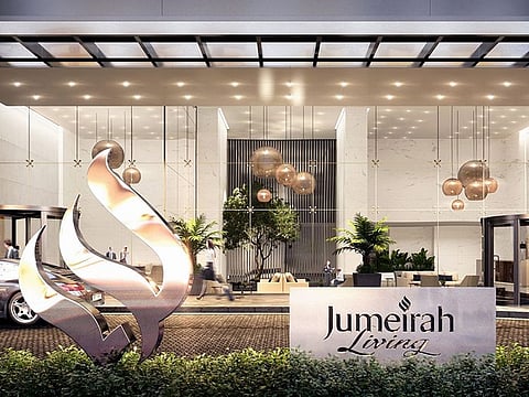 The new property offers 508 branded residences comprising 104 serviced apartments – ideal for longer-stays – and 389 private residences, including an executive penthouse, and 15 villas that are available for sale.