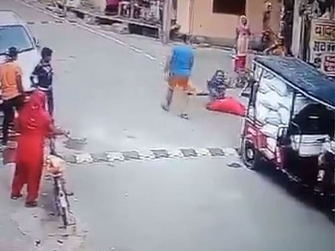 India: Video shows man thrashing woman on a UP street