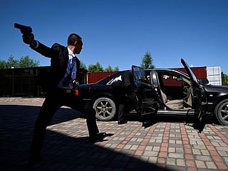 China's rich seek bodyguards schooled in digital dark arts