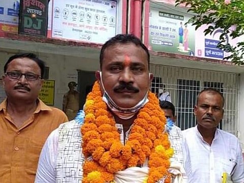 Shree Narayan Singh from Janata Dal Rashtrawadi and his supporter were shot dead while another two candidates escaped narrowly in attacks by gangsters as the ongoing state elections in Bihar turn slowly violent.