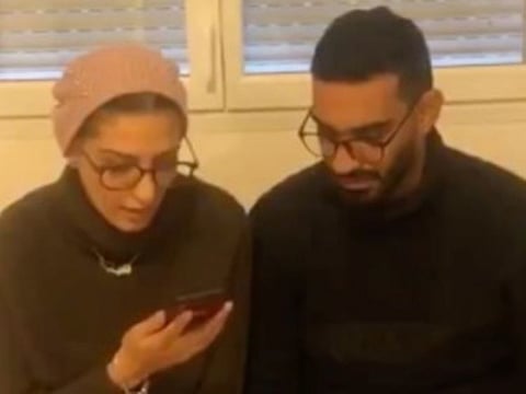 Mohammed and Heba Abu Eid speak with Jordanian King Abdullah II.