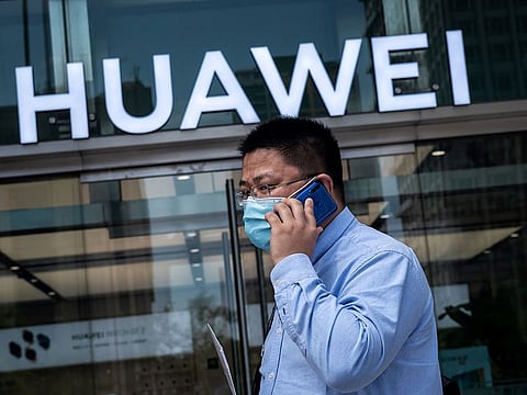 Huawei Technologies Co. plans to build a chip plant in Shanghai without using American technology.