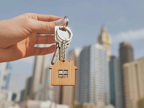 According to UAE law, either party has the right to request for termination of any legal contract as long as it is proven that the other party has breached the terms of the contract. This also applies to contracts regarding purchase and sale of real estate units.