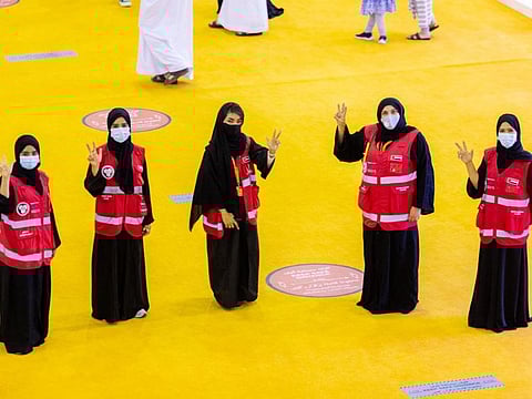 The team of 211 volunteers comprising university students, homemakers and employees were a task force in facilitating the organisational aspects of SIBF.