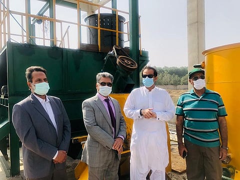 Sindh Law and Environment Adviser Barrister Murtaza Wahab along with government officials at the newly establish palm oil unit in Thatta.
