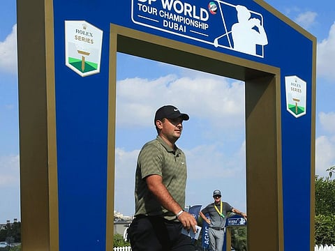 Patrick Reed, the leader of Race to Dubai rankings, finished three shots off leader Victor Perez after first day's action at DP World Tour Championships.
