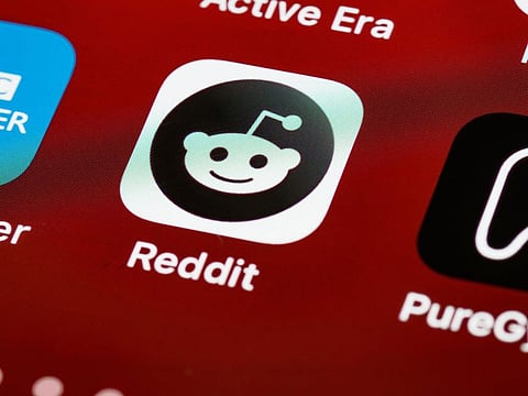 Robinhood and Reddit protected from class action lawsuits by user agreements