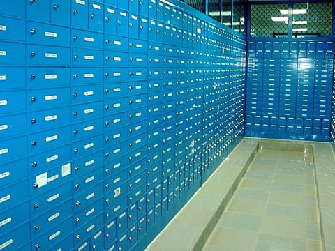 Emirates Post has announced that customers can renew their PO Box subscriptions starting today and encourages them to do so before 29 February 2020. Customers can renew their PO Box at any Emirates Post Customer Happiness Centre, via the website www.epg.gov.ae or the EPG Mobile Services app. Customers have the opportunity as from now to subscribe for three years instead of one.
Customers living in a villa across the UAE, can choose MyHome and have their mail delivered once or twice a week - based on the subscription package - to a dedicated PO Box installed at their villa gate or door. Customers can opt to keep their existing PO Box number when upgrading to MyHome subscriptions.